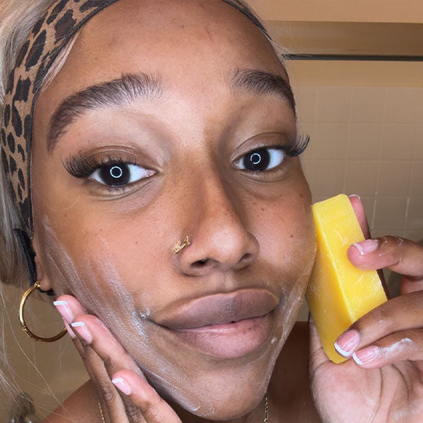 Glowmy™ Aufhellungsseife